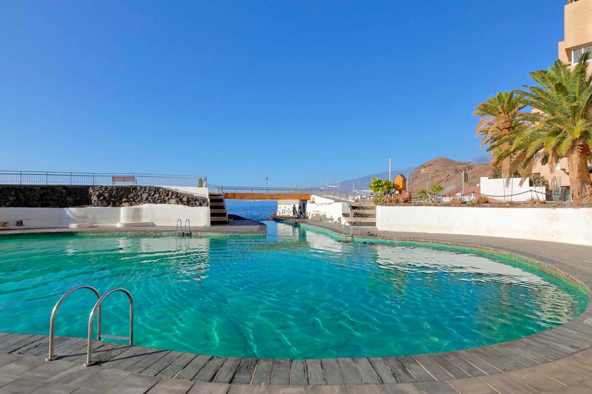 Apartment Beachfront Seaview Oasis