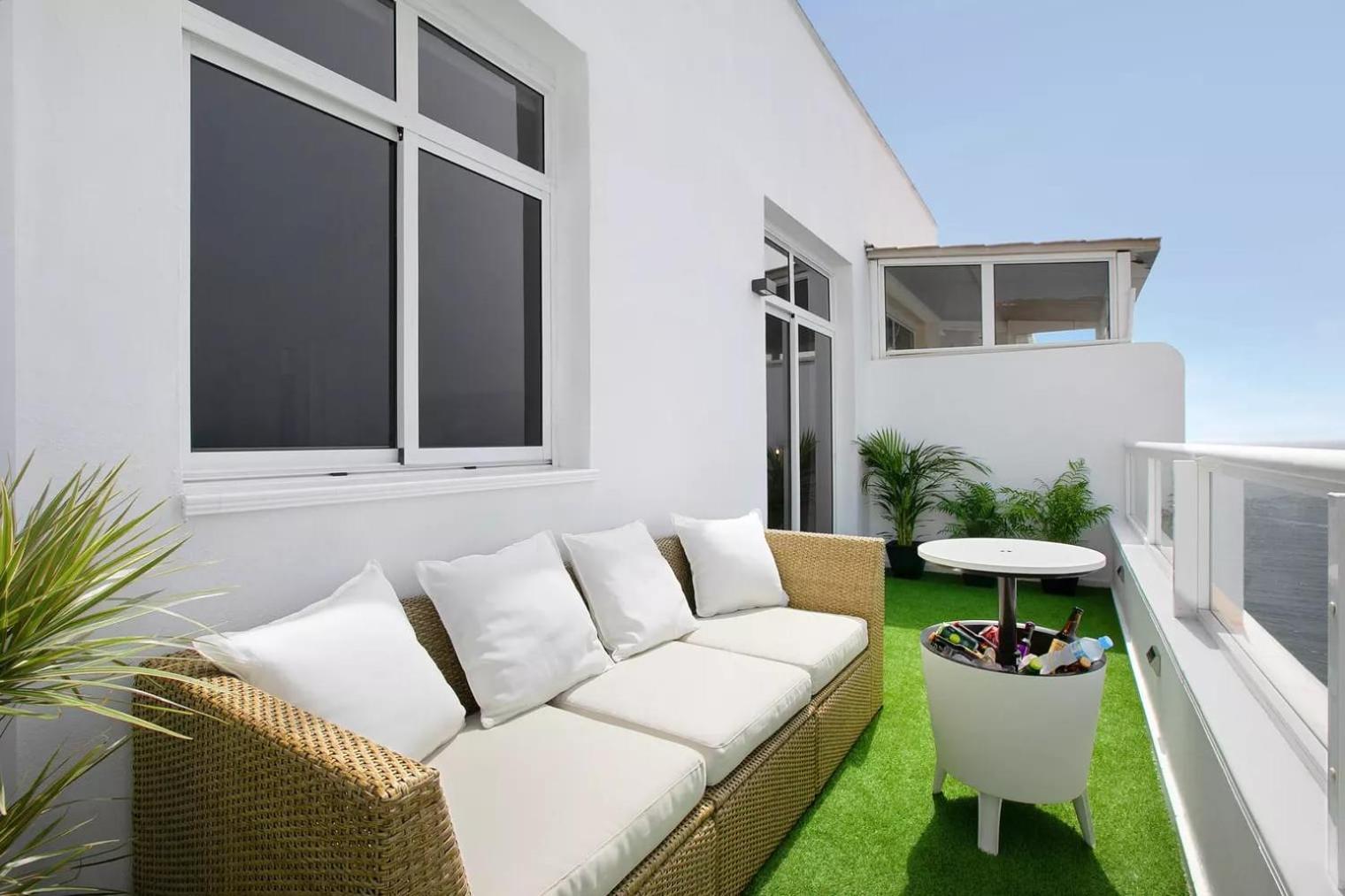 Beachfront Seaview Oasis Apartment